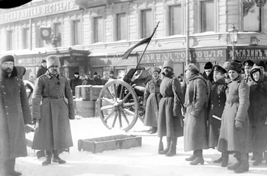 Barrikaden auf dem Liteiniy Prospekt, St. Petersburg, Februar 1917